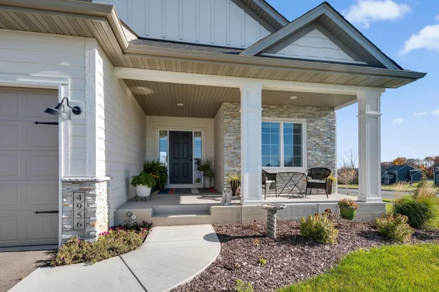 $799,900 | 4956 Minnesota Street Southeast, Prior Lake, MN 55372