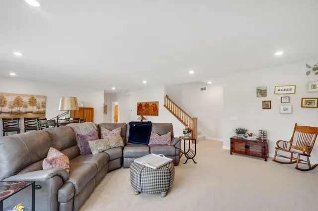 $799,900 | 4956 Minnesota Street Southeast, Prior Lake, MN 55372