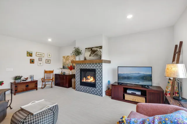 $799,900 | 4956 Minnesota Street Southeast, Prior Lake, MN 55372