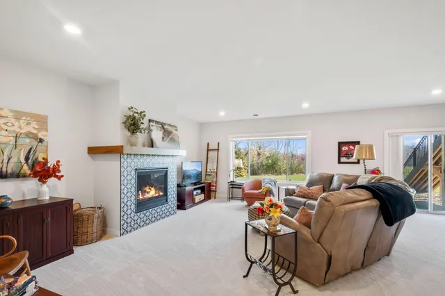 $799,900 | 4956 Minnesota Street Southeast, Prior Lake, MN 55372