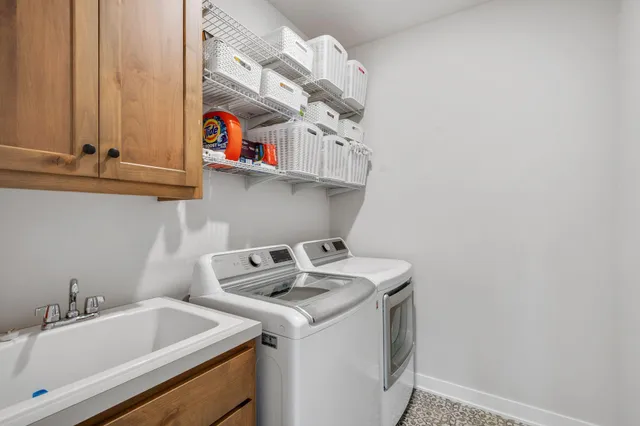 $799,900 | 4956 Minnesota Street Southeast, Prior Lake, MN 55372