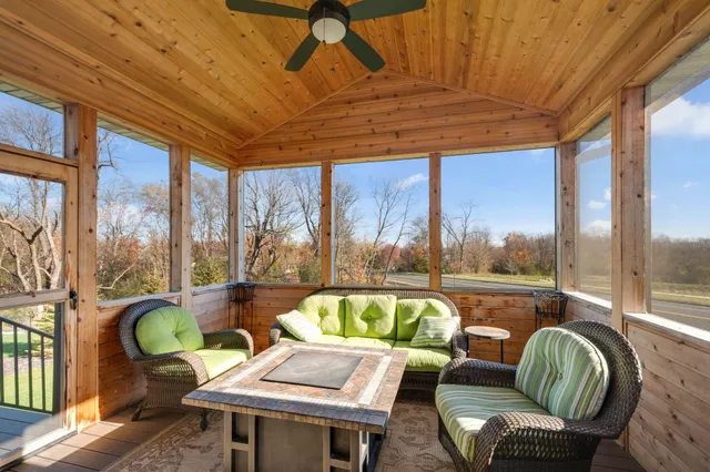 $799,900 | 4956 Minnesota Street Southeast, Prior Lake, MN 55372