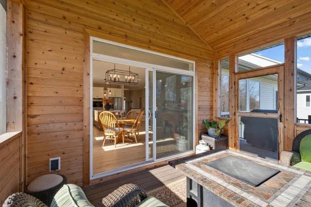 $799,900 | 4956 Minnesota Street Southeast, Prior Lake, MN 55372