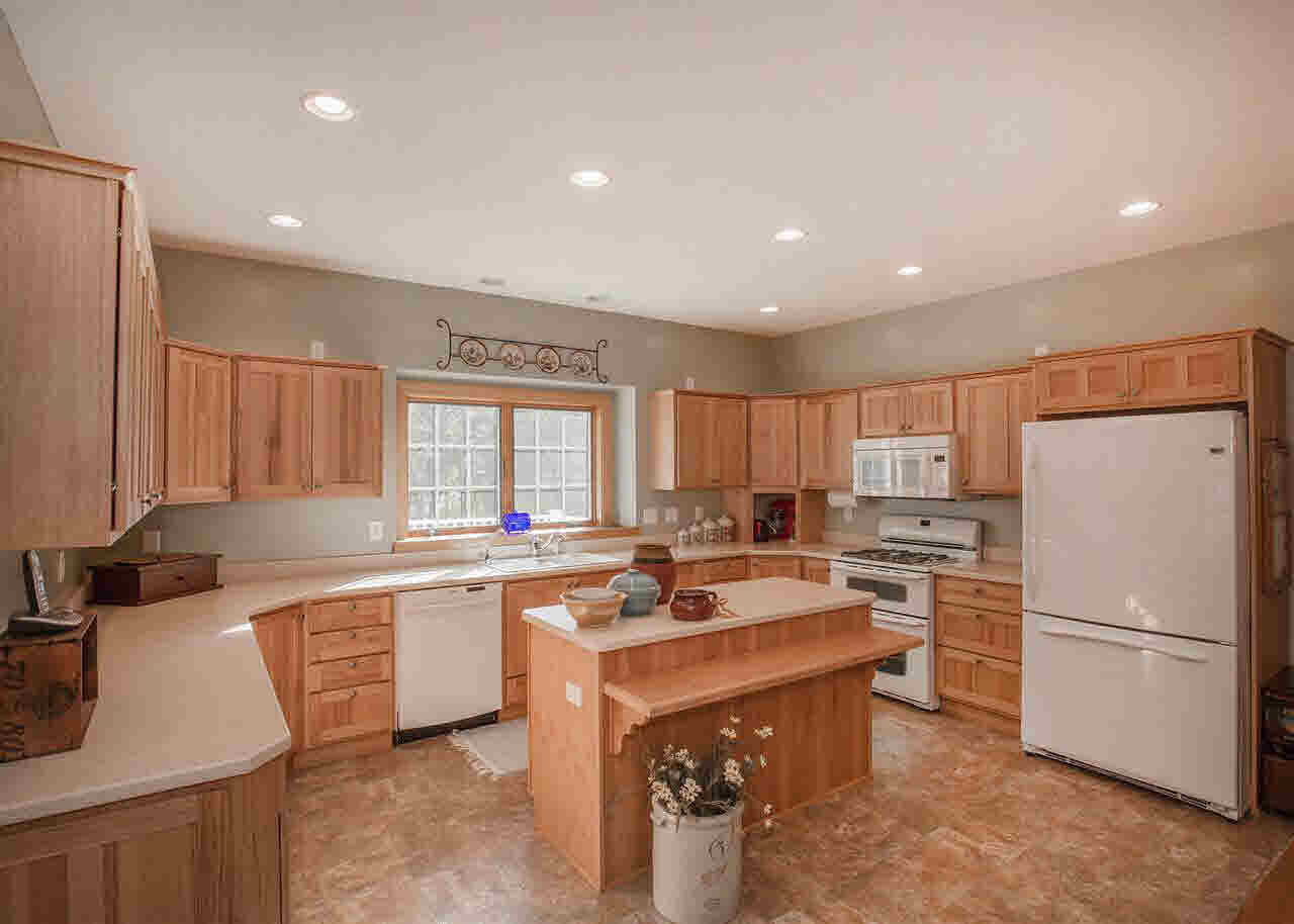 1703 Turkey Ridge Court Port Byron, IL 61275 - Photo 4 of 24 Gallery Image 4