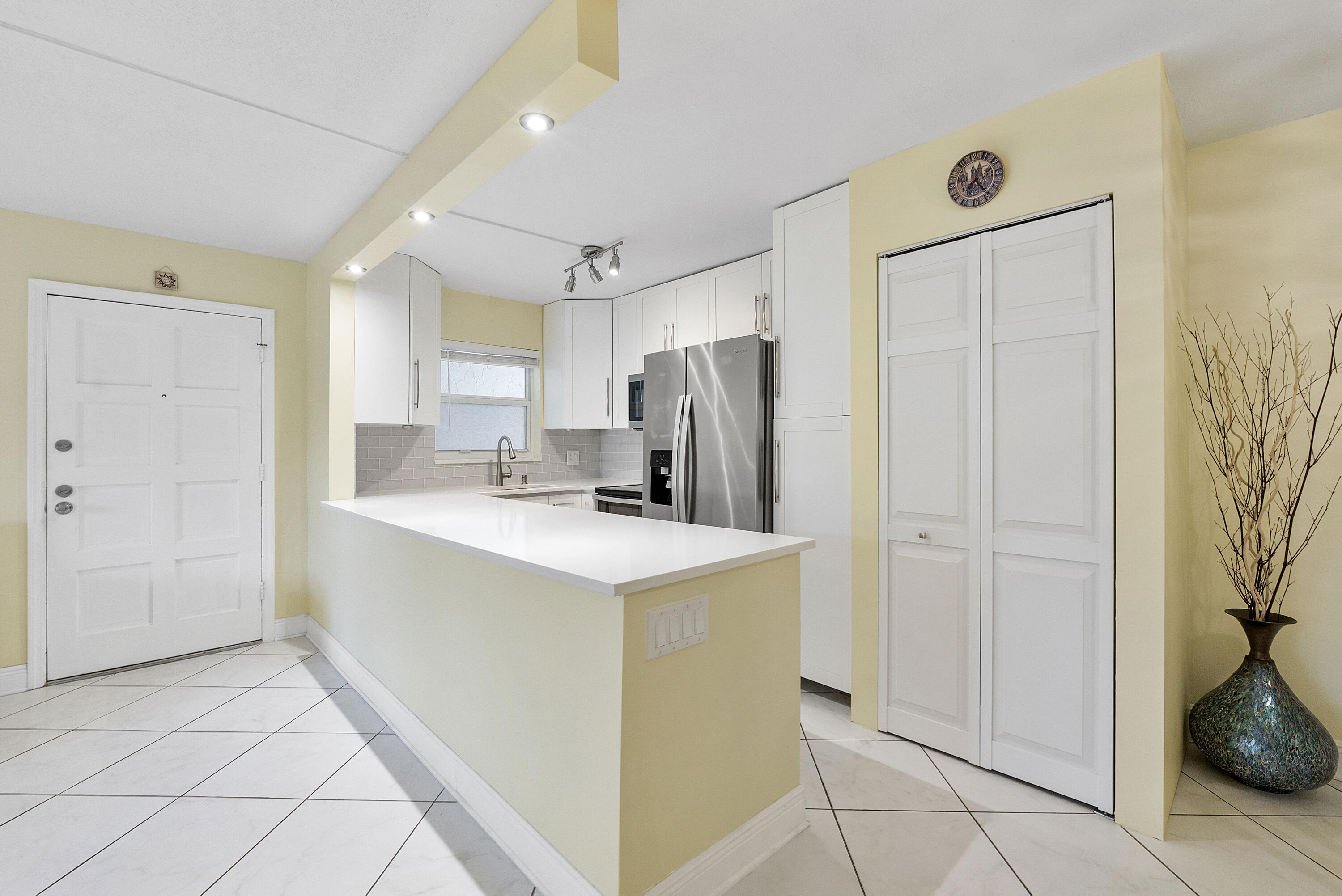 1100 Northwest 13th Street, Unit 192D Boca Raton, FL 33486 - Photo 10 of 42 Kitchen