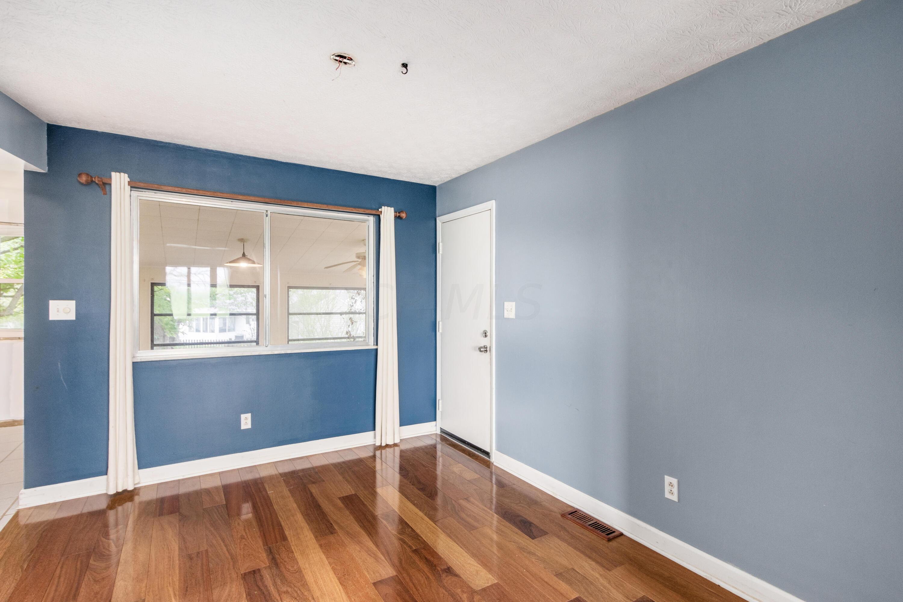 5830 Godown Road Columbus, OH 43235 - Photo 7 of 31 E_5830_Godown_Rd-010_1