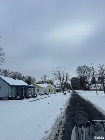 $5,000 | 340 Pine Street, Jacksonville, IL 62650