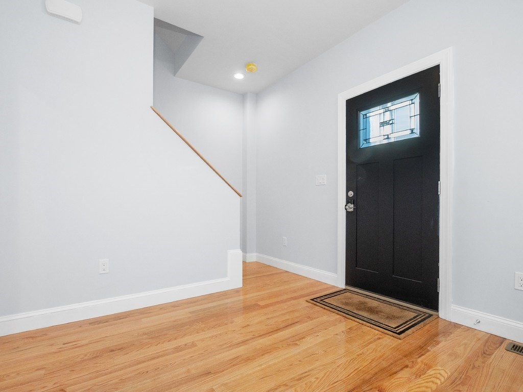 24 Tolman Street, Unit 2 Waltham, MA 02453 - Photo 10 of 33