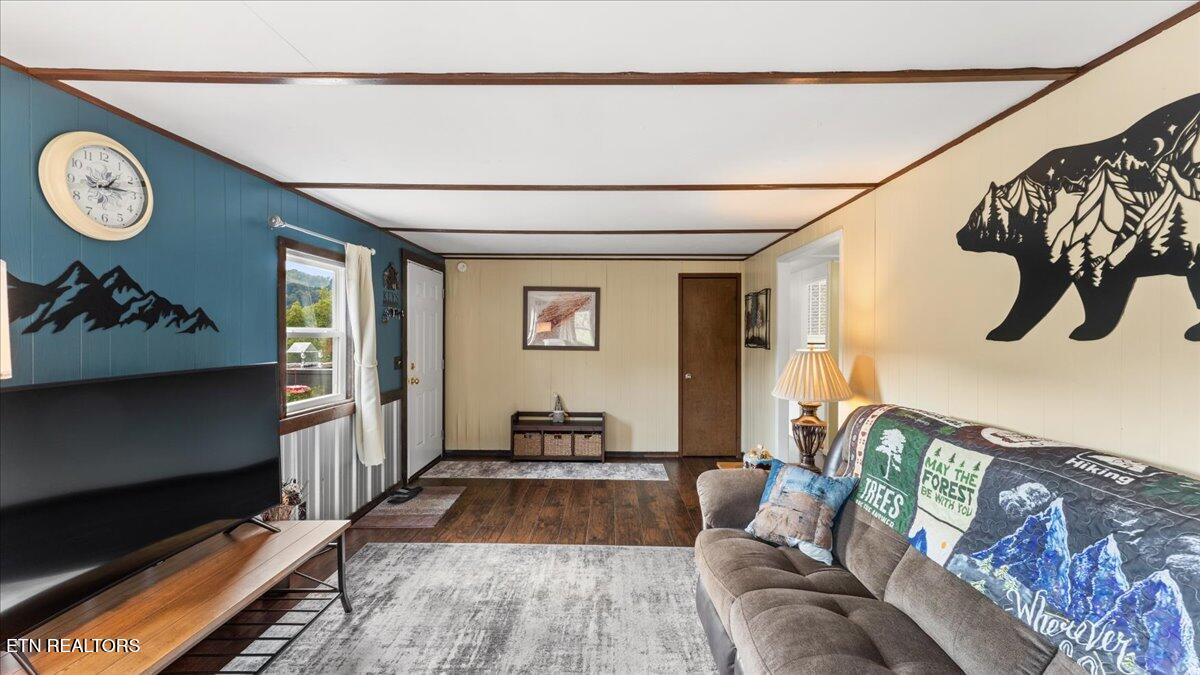 1501 Dockery Hollow Road Sevierville, TN 37876 - Photo 6 of 35 06-Living Room