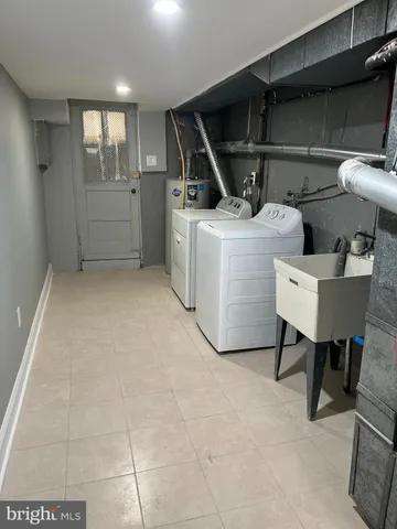 a view of a storage & utility room