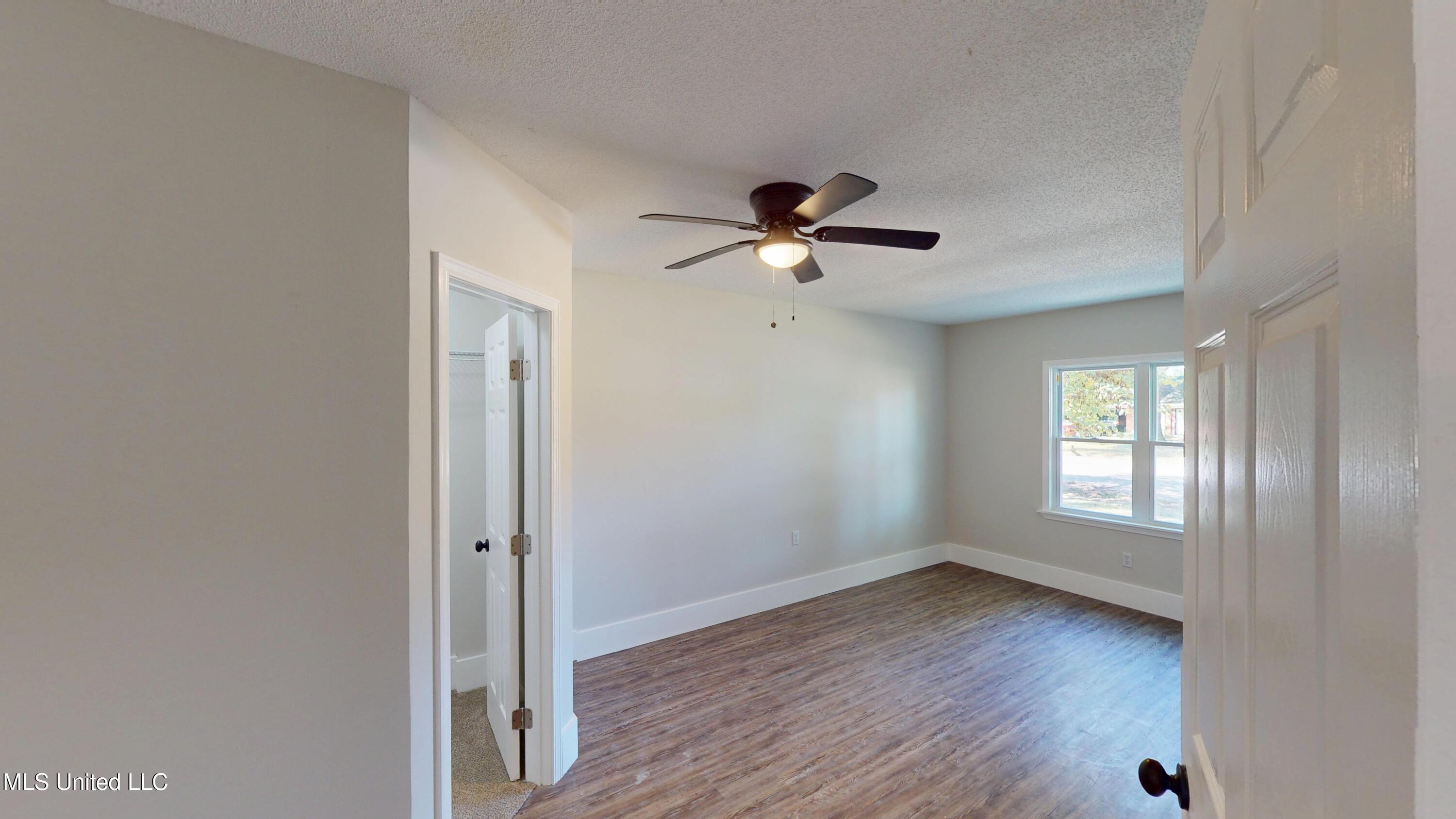 6500 Sandhurst Road Horn Lake, MS 38637 - Photo 12 of 24 6500-Sandhurst-Rd-10022025_102848
