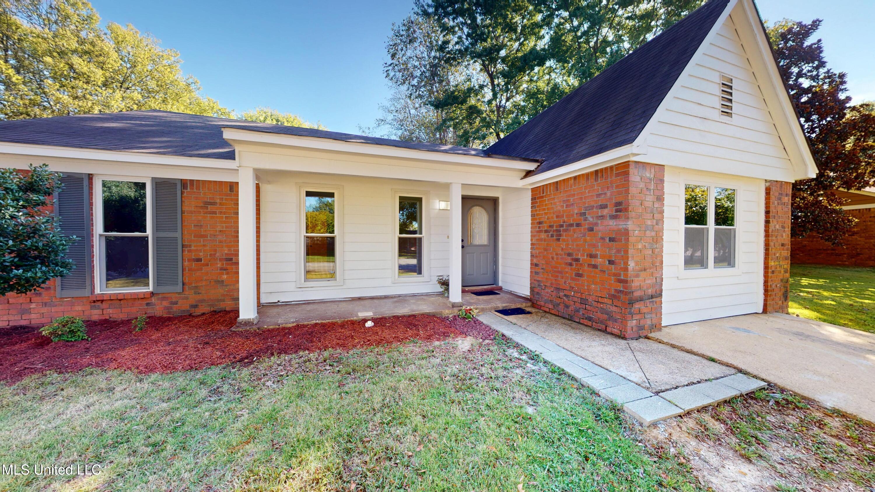 6500 Sandhurst Road Horn Lake, MS 38637 - Photo 5 of 24 6500-Sandhurst-Rd-10022025_103824