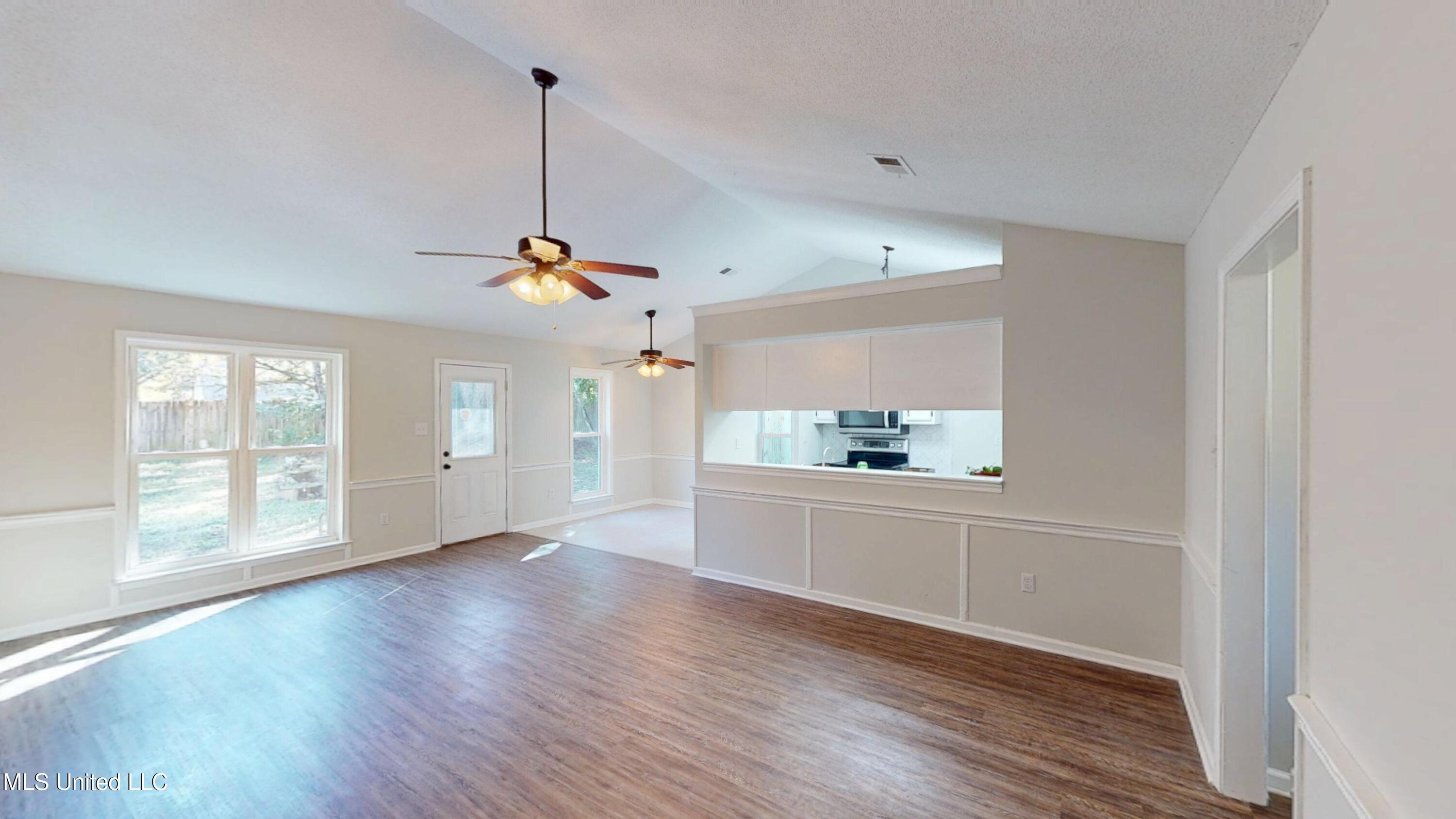 6500 Sandhurst Road Horn Lake, MS 38637 - Photo 6 of 24 6500-Sandhurst-Rd-09302025_152342
