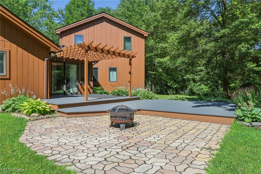 9797 Ravenna Road Chardon, OH 44024 - Photo 6 of 42 Patio with fire-pit area