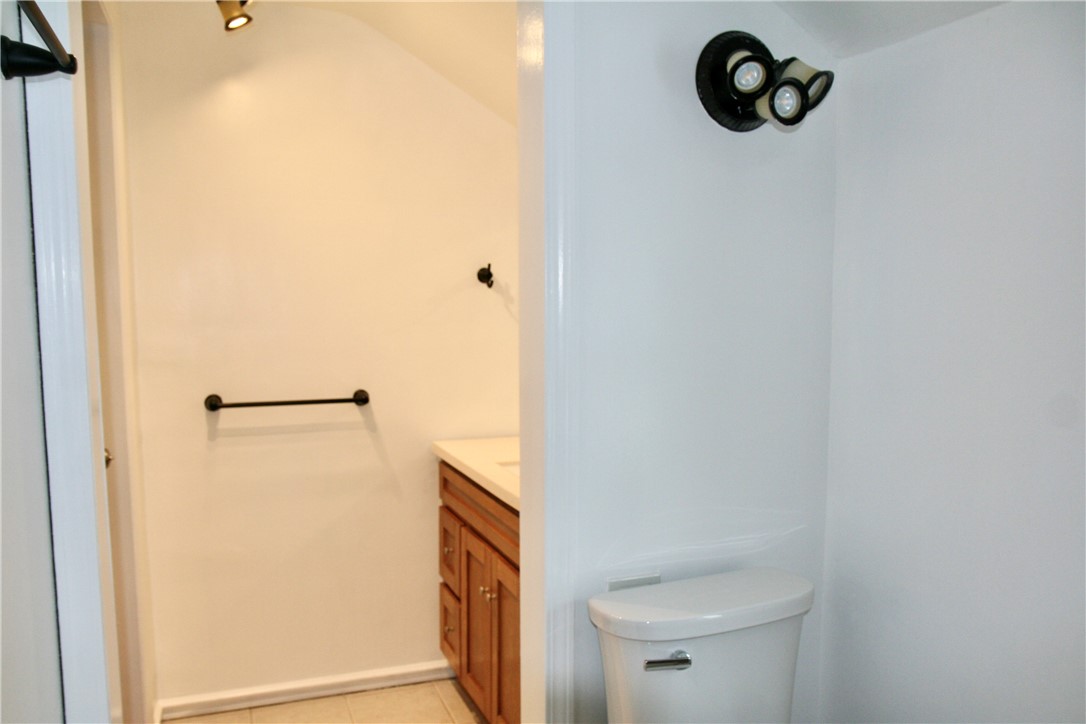 120 Sydenham Road Irondequoit, NY 14609 - Photo 24 of 41