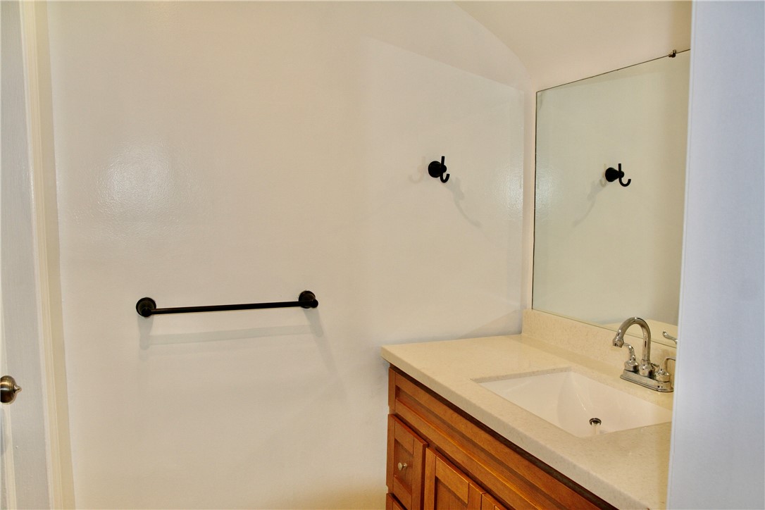 120 Sydenham Road Irondequoit, NY 14609 - Photo 25 of 41