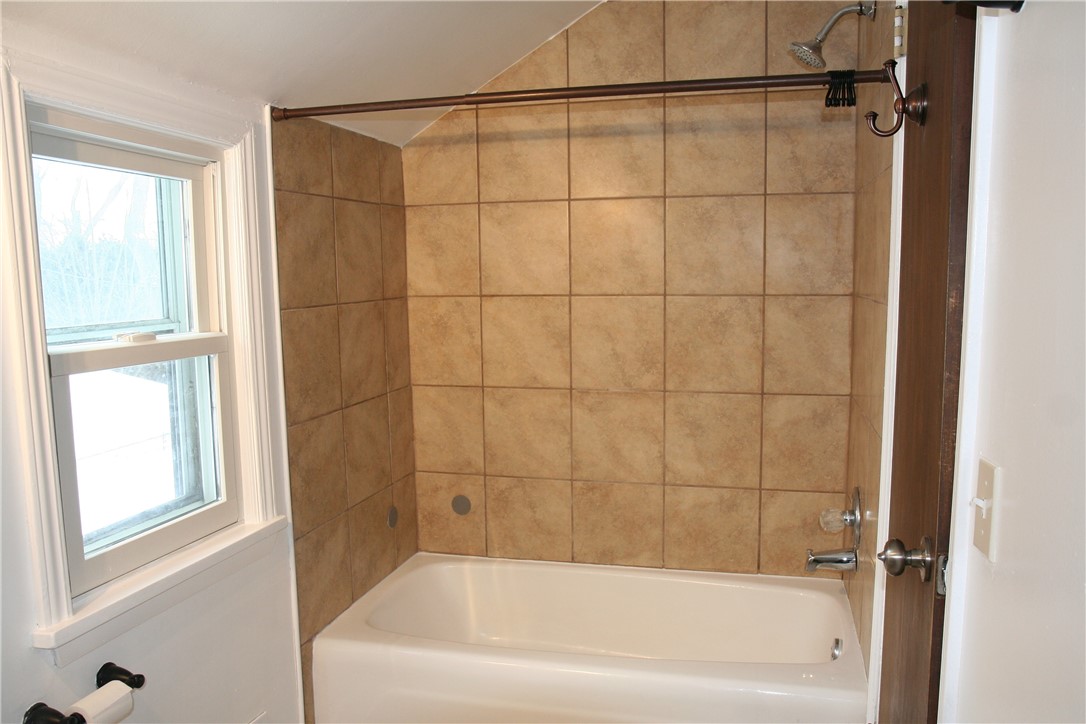 120 Sydenham Road Irondequoit, NY 14609 - Photo 26 of 41