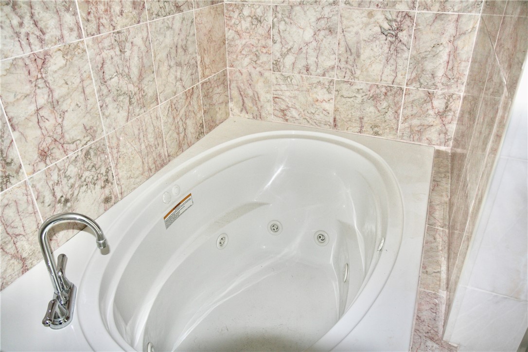 120 Sydenham Road Irondequoit, NY 14609 - Photo 30 of 41