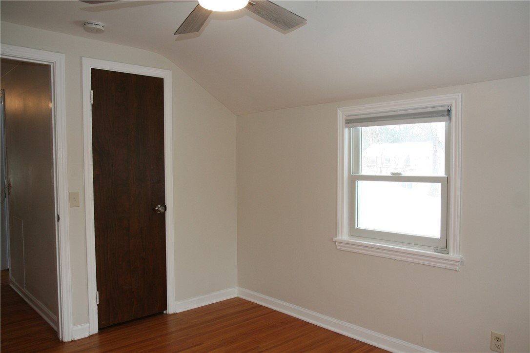 120 Sydenham Road Irondequoit, NY 14609 - Photo 31 of 41