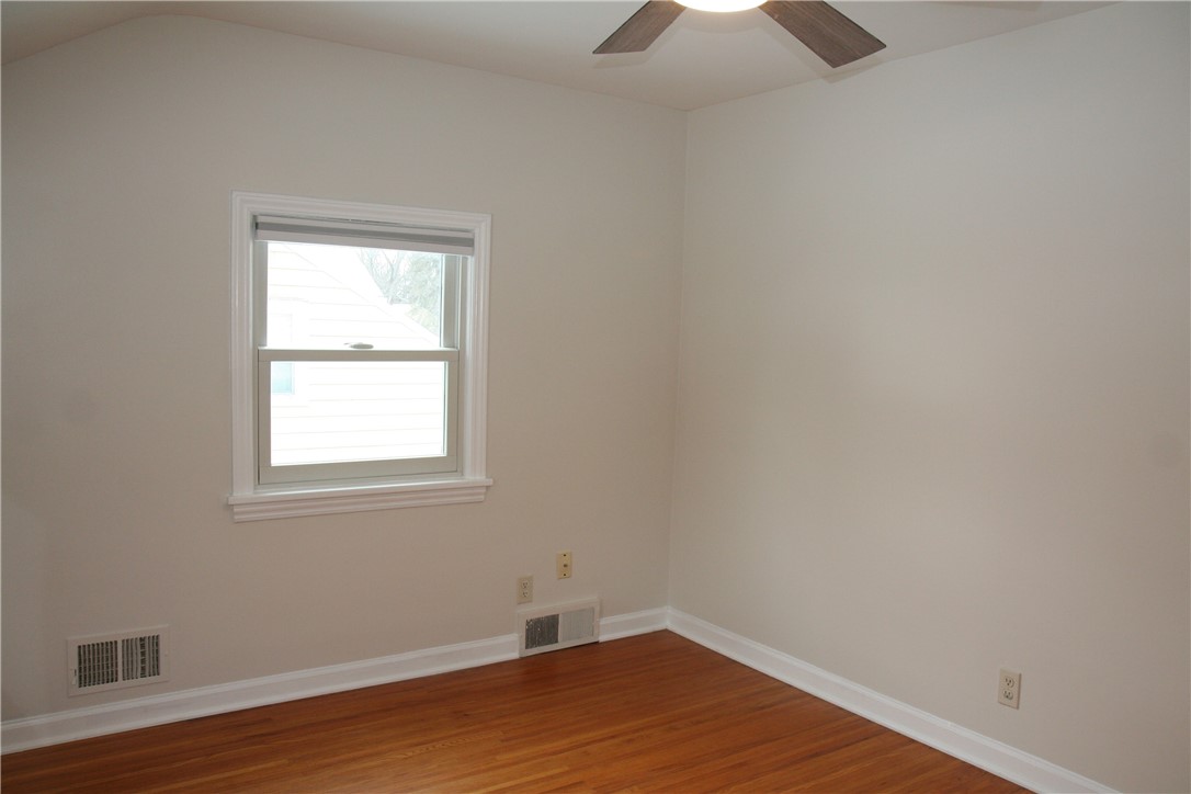 120 Sydenham Road Irondequoit, NY 14609 - Photo 32 of 41