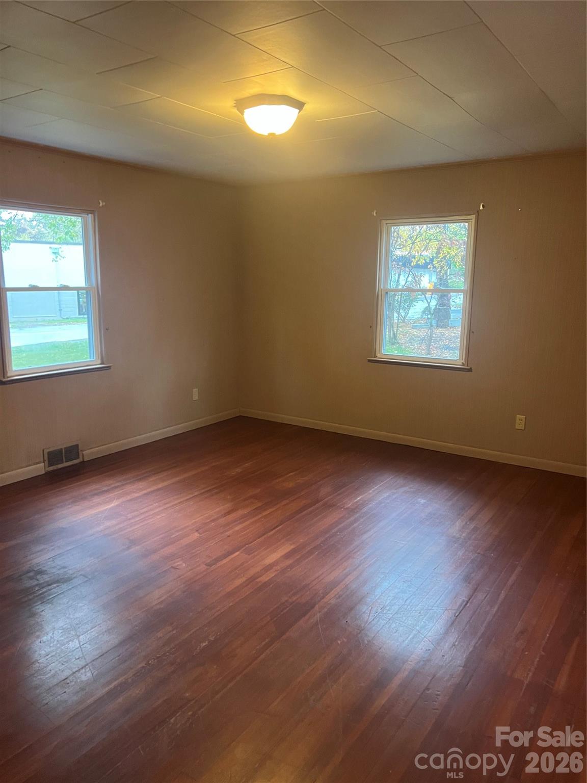 243 Governors View Road Asheville, NC 28805 - Photo 27 of 35 Gallery Image 27