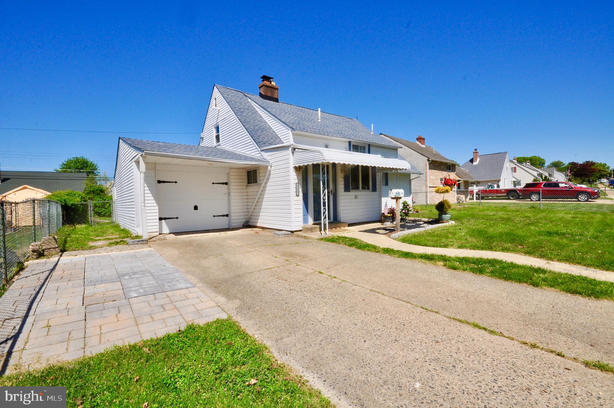 9222 Treaty Road Philadelphia, PA 19114 - Photo 2 of 43 Gallery Image 2