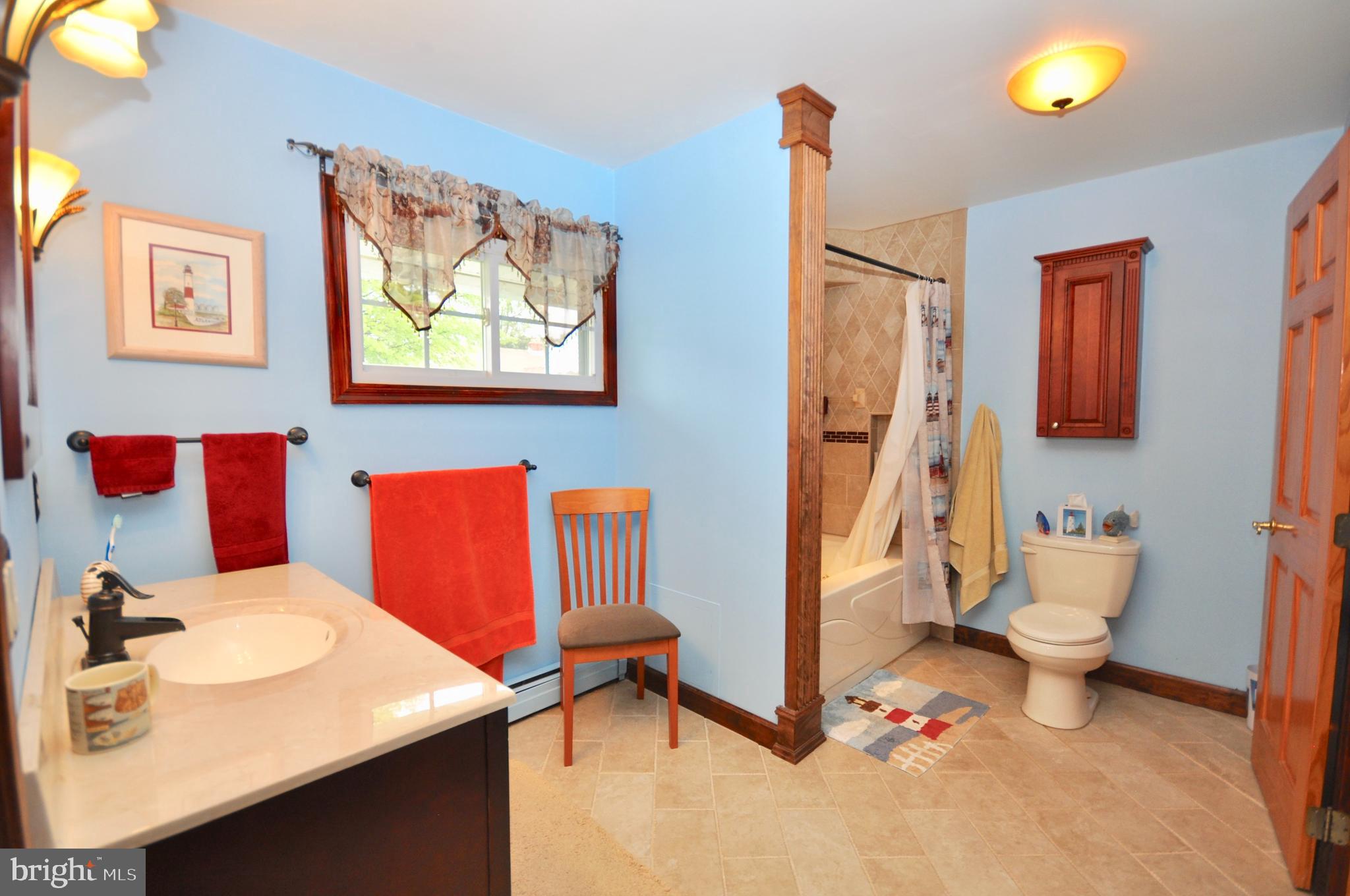 9222 Treaty Road Philadelphia, PA 19114 - Photo 16 of 43 Huge bathroom on 1st floor