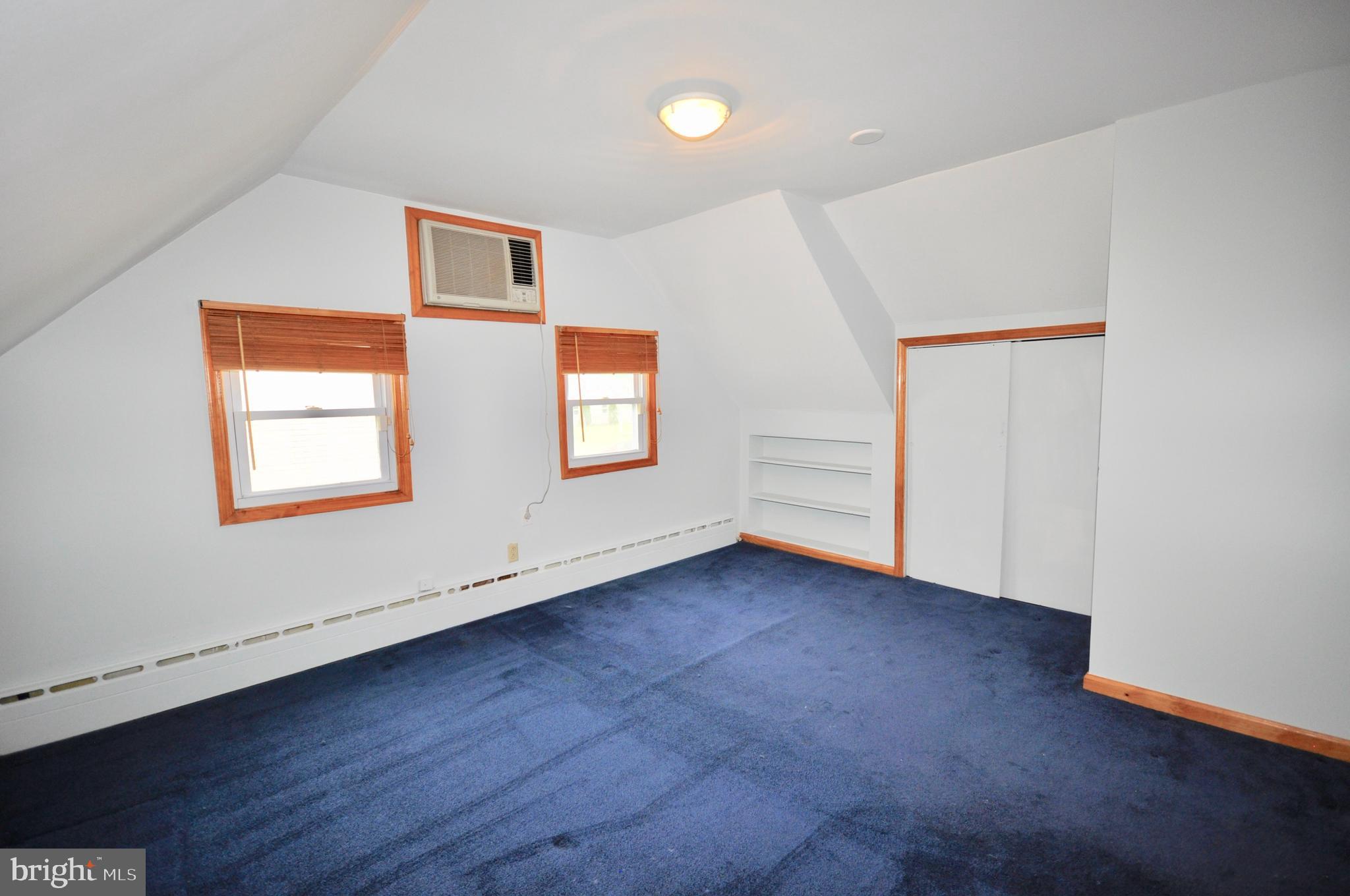 9222 Treaty Road Philadelphia, PA 19114 - Photo 29 of 43 Nice sized 2nd bedroom