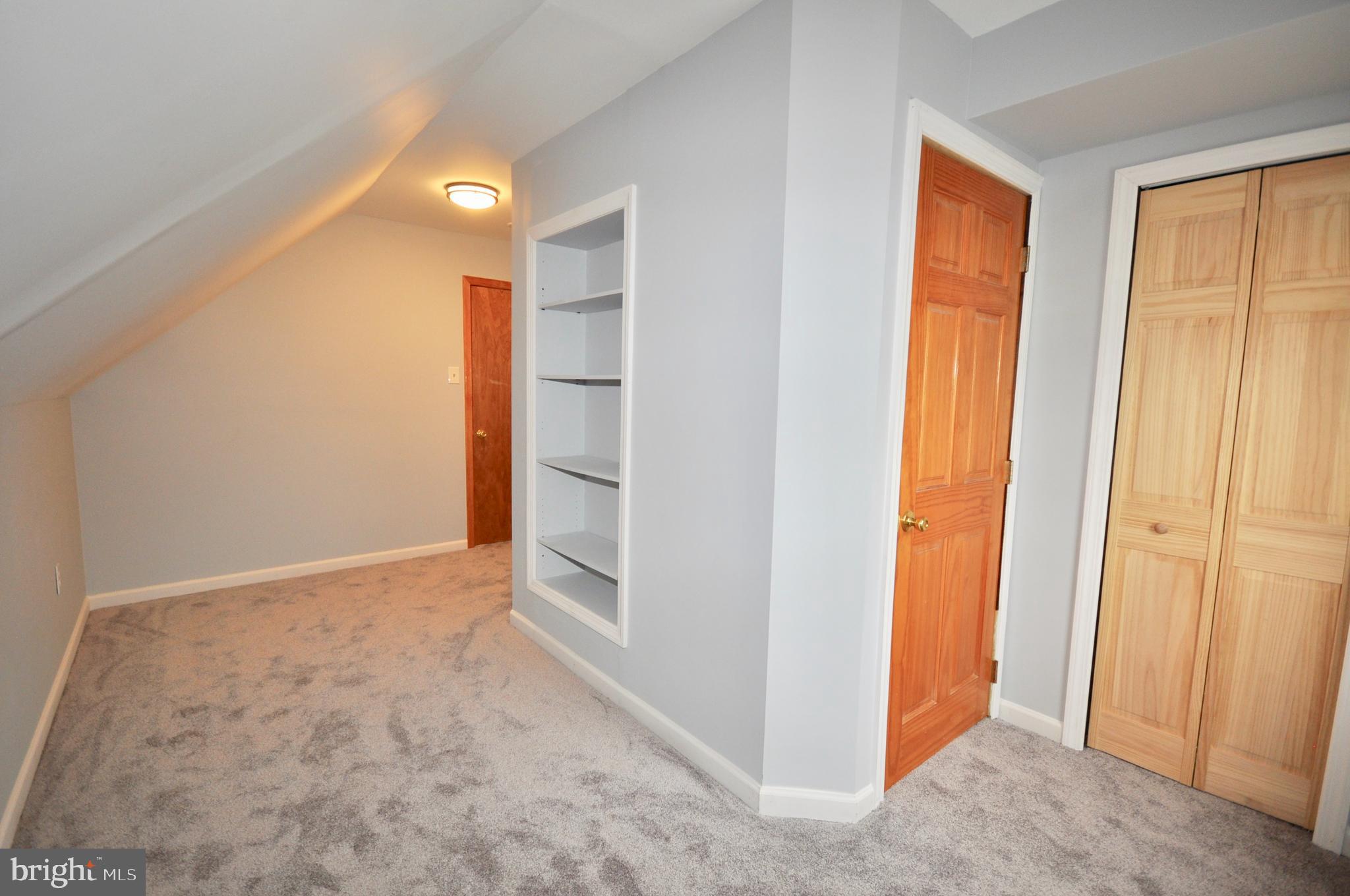 9222 Treaty Road Philadelphia, PA 19114 - Photo 33 of 43 Large walk-in closet with crawlspace storage