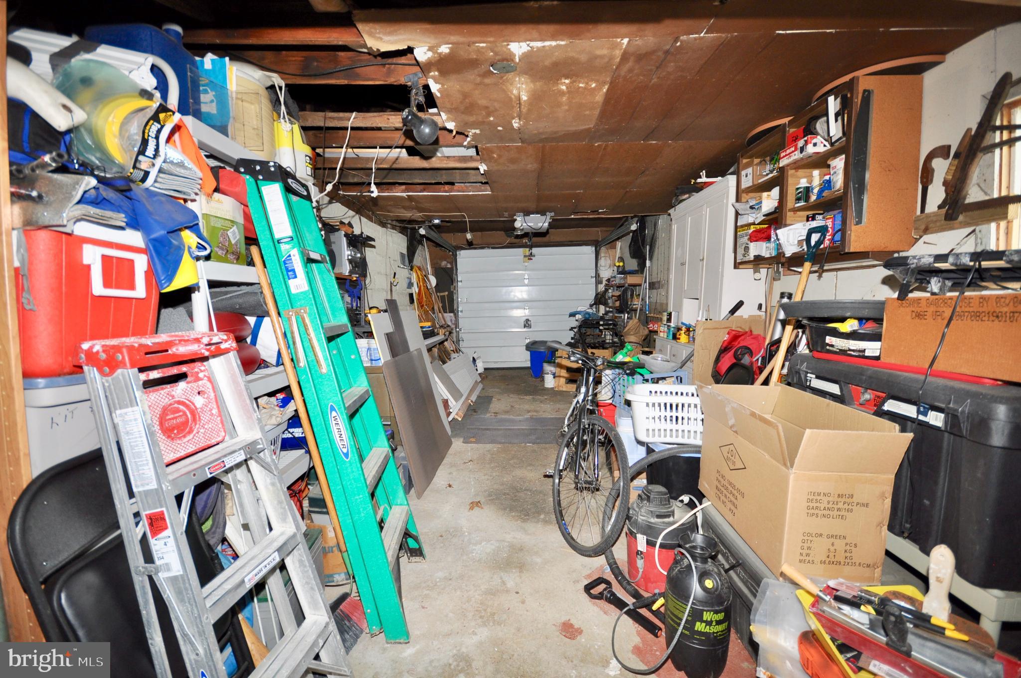 9222 Treaty Road Philadelphia, PA 19114 - Photo 36 of 43 Large, oversized 1 car garage
