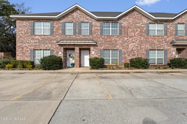 $209,000 | 103 Armand Oaks, Ocean Springs, MS 39564