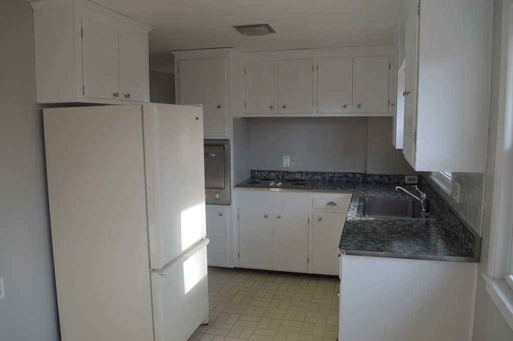 13 Columbine Road Worcester, MA 01609 - Photo 8 of 16 Gallery Image 8