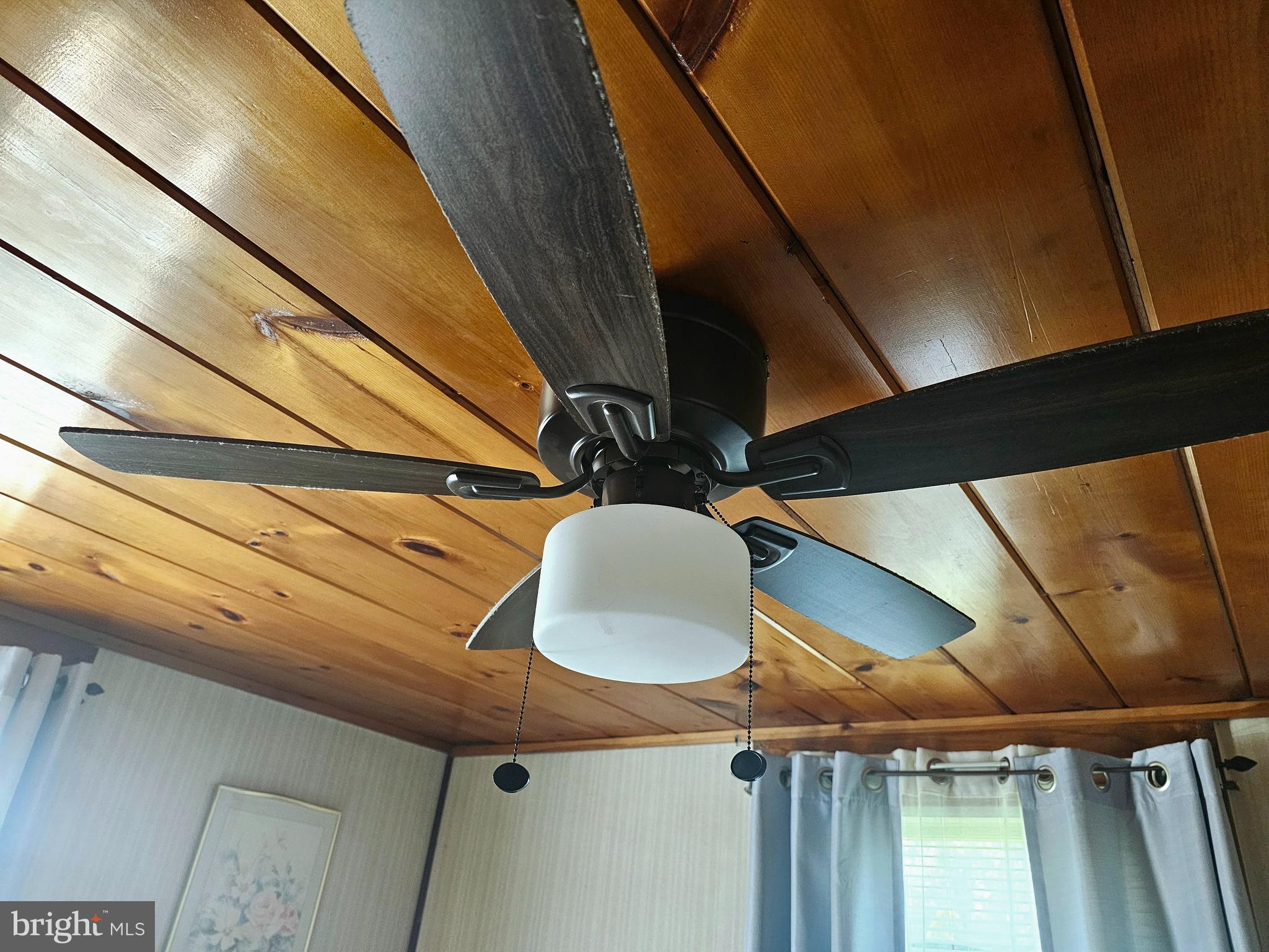 3506 Bayer Avenue Randallstown, MD 21133 - Photo 23 of 36 a lamp on the wall