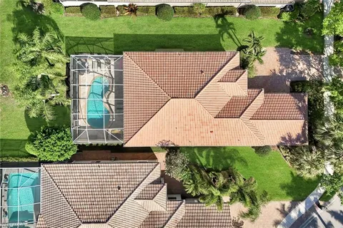 $699,000 | 28032 Eagle Ray Court, Bonita Springs, FL 34135