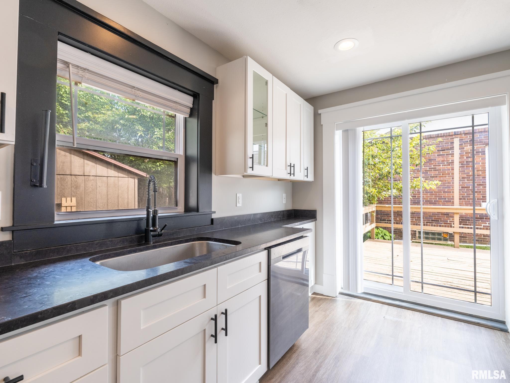 4228 North Prospect Road Peoria, IL 61603 - Photo 17 of 71 Gallery Image 17