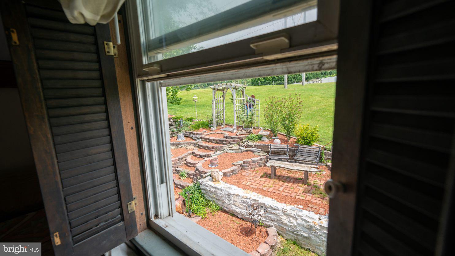 775 Bairs Road York, PA 17408 - Photo 15 of 95