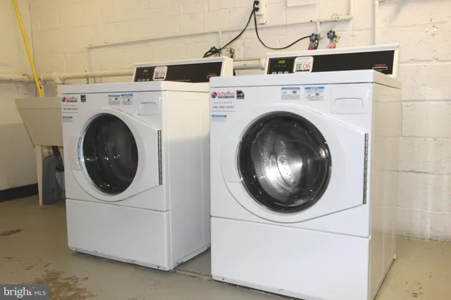 a view of many buildings