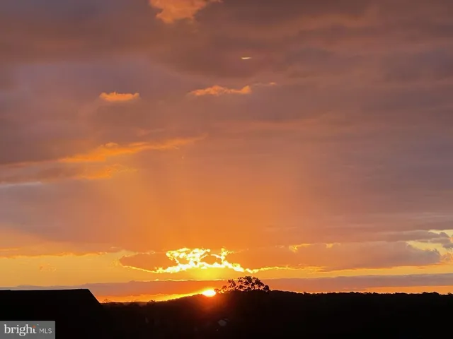 $825,000 | 7031 Eaglehead Drive, New Market, MD 21774