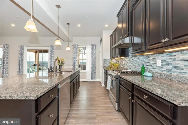 $825,000 | 7031 Eaglehead Drive, New Market, MD 21774