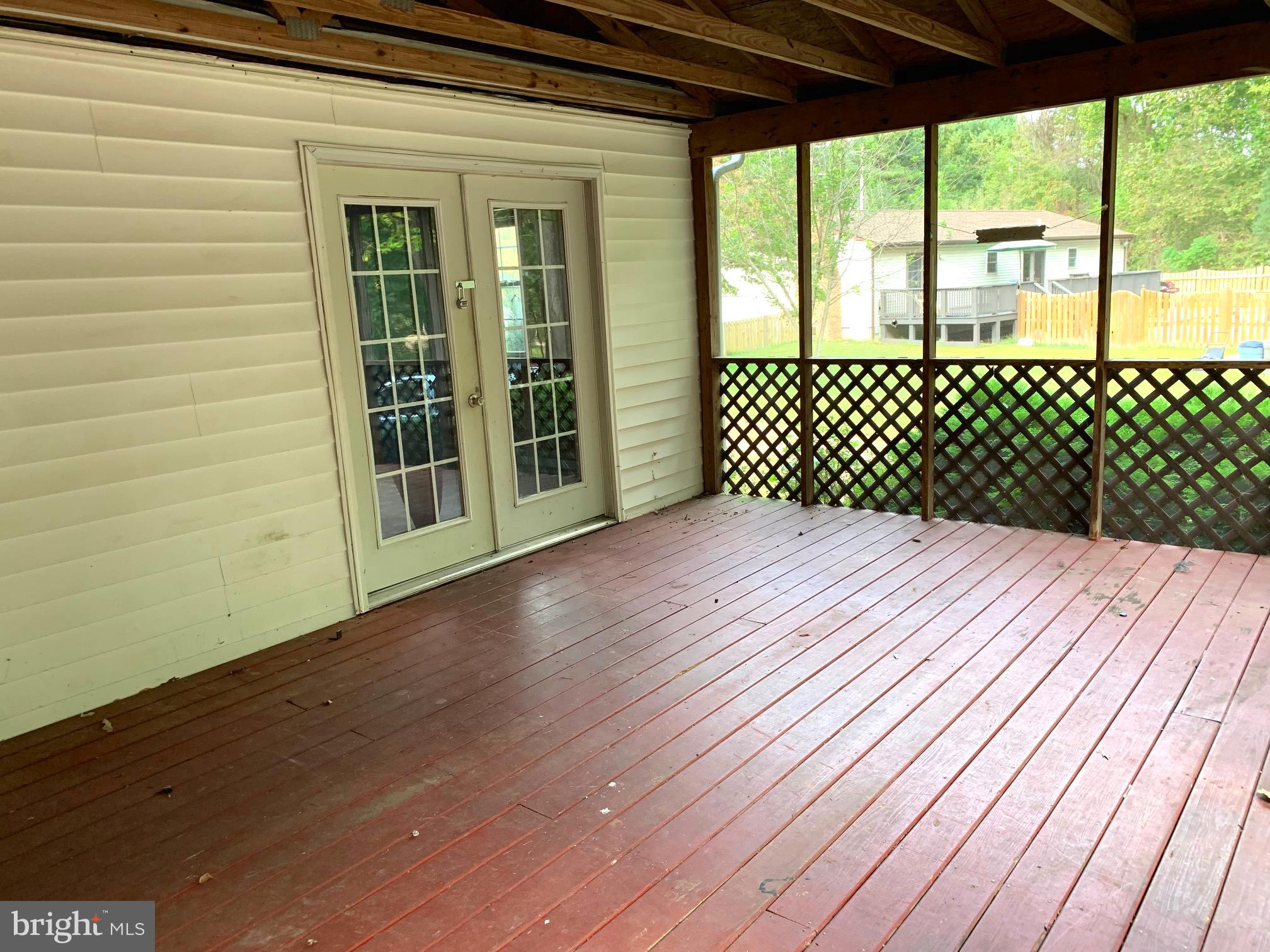 3104 Holland Cliffs Road Huntingtown, MD 20639 - Photo 10 of 12 screened in porch