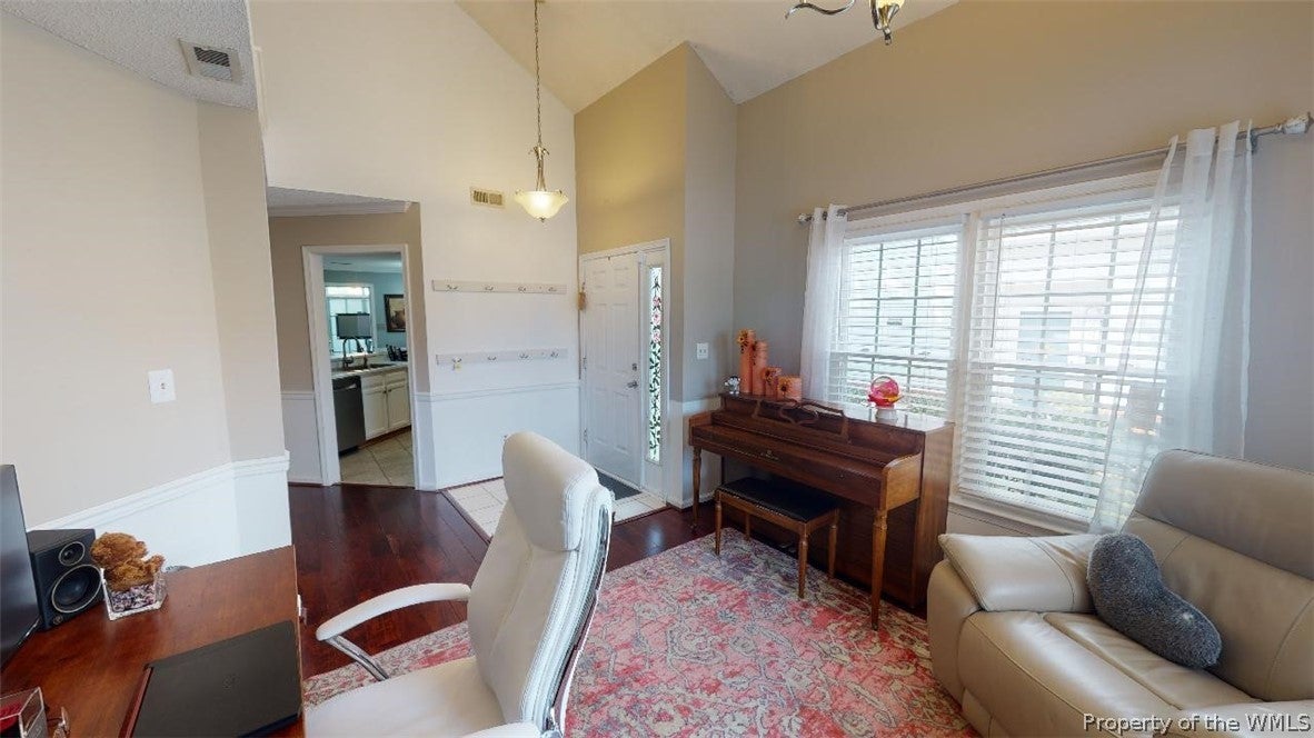 157 Rustling Oak Ridge Yorktown, VA 23692 - Photo 8 of 50 Gallery Image 8