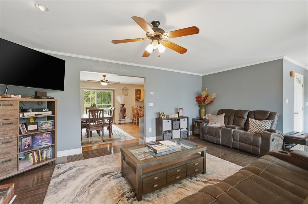 1527 Main Street Acushnet, MA 02743 - Photo 10 of 32