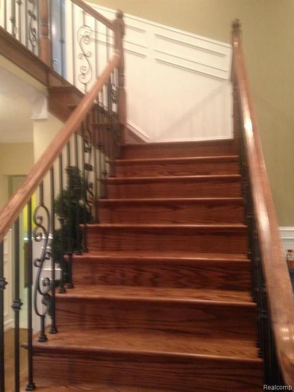347 Mystic Valley Rochester Hills, MI 48307 - Photo 18 of 31