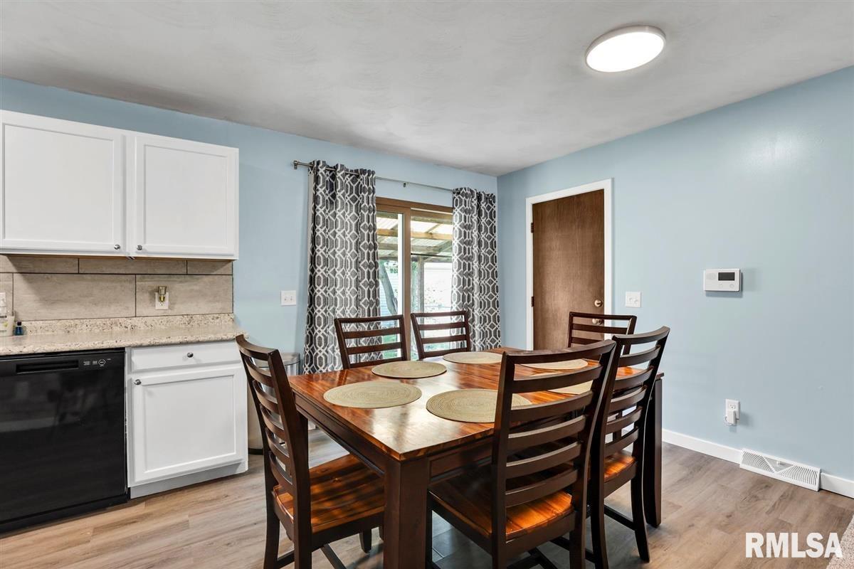2004 Scarbrough Road Springfield, IL 62702 - Photo 6 of 25 Gallery Image 6