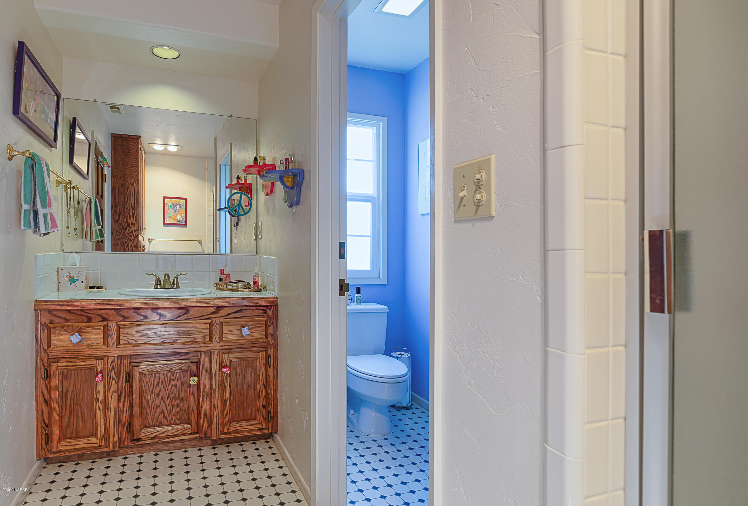 2805 North Refugio Road Santa Ynez, CA 93460 - Photo 21 of 46 Jack & Jill bath
