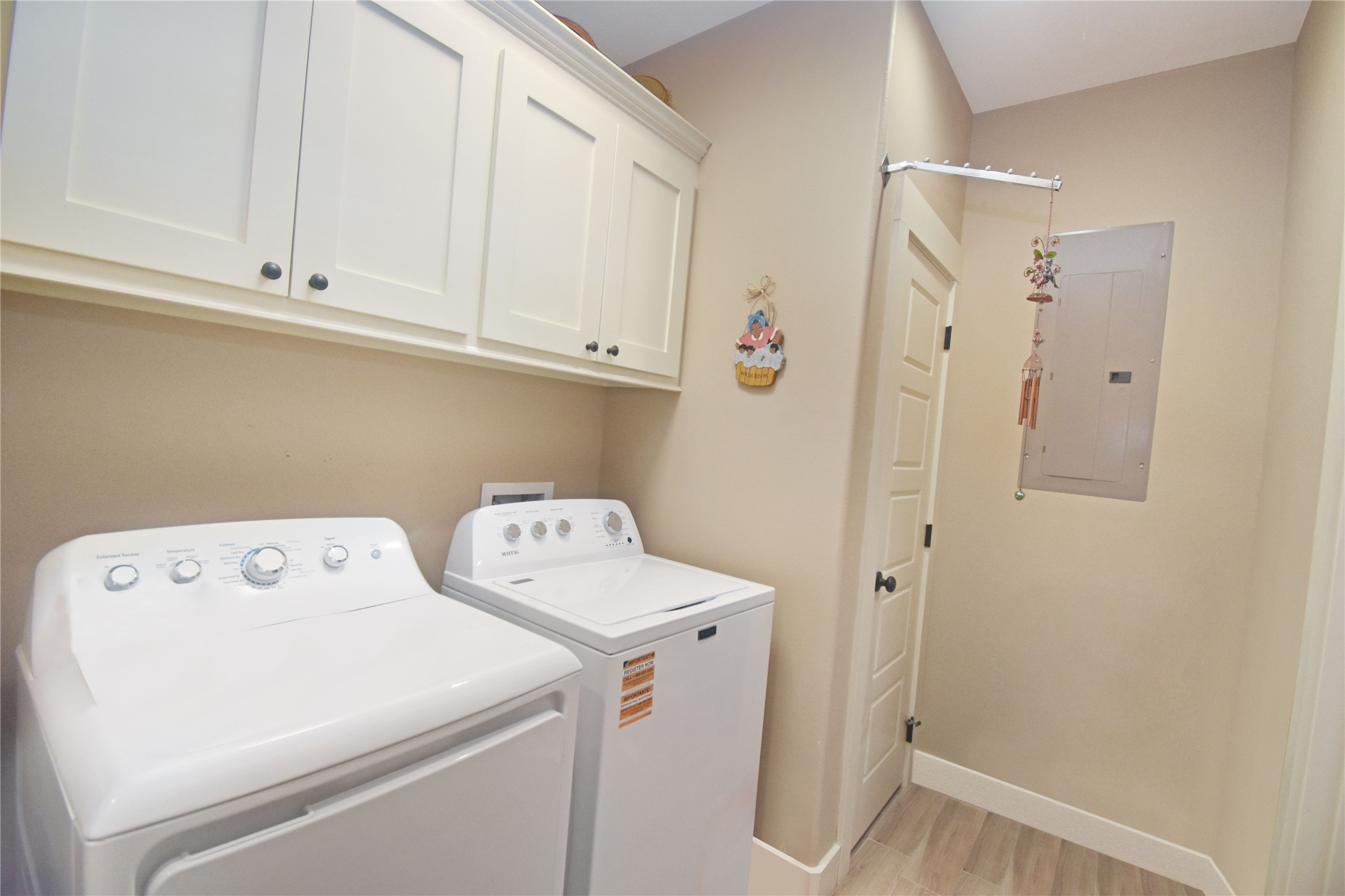 115 Pr 5250 Warren, TX 77664 - Photo 12 of 21 a utility room with dryer and washer