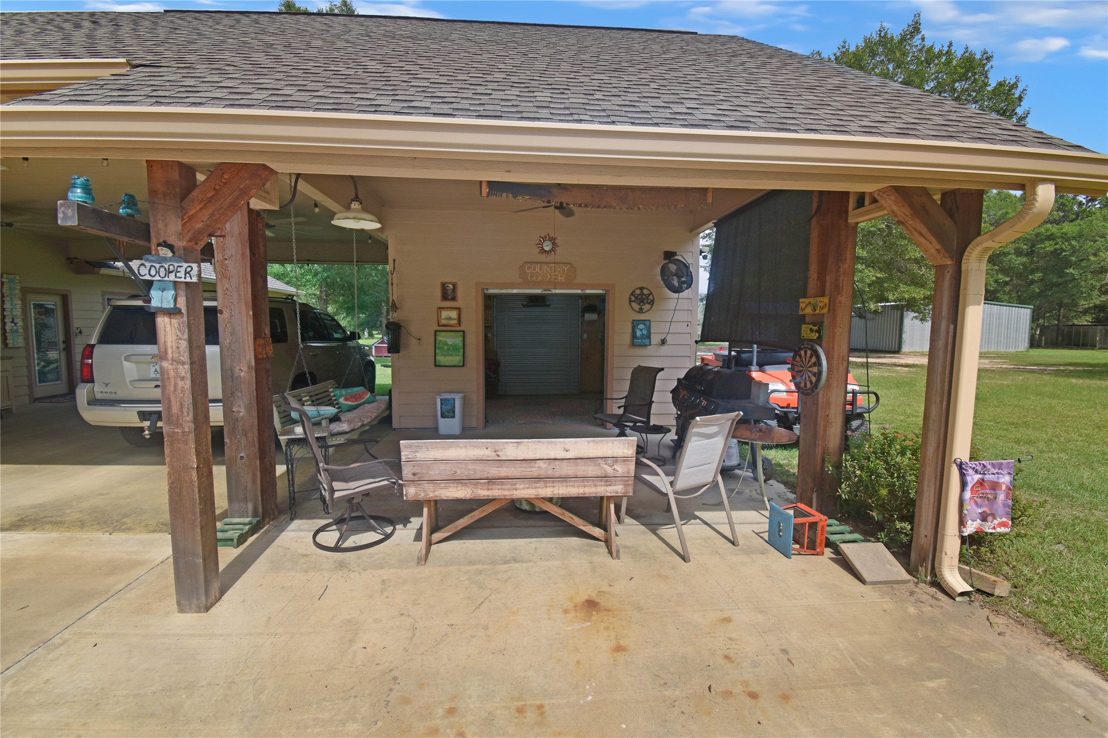 115 Pr 5250 Warren, TX 77664 - Photo 16 of 21 a view of patio with table and chairs potted plants