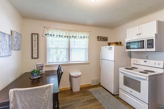 $179,000 | 1229 East Sheridan Street, Ely, MN 55731