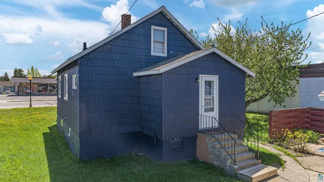 $179,000 | 1229 East Sheridan Street, Ely, MN 55731