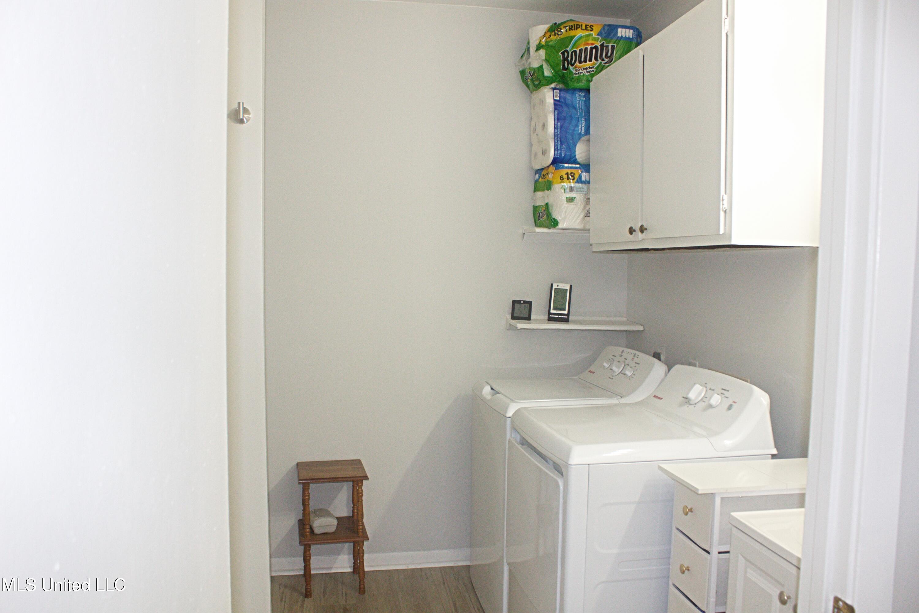 12011 Three Rivers Road Gulfport, MS 39503 - Photo 6 of 15 IMG_0009 (1)